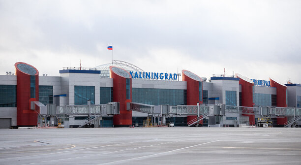 «У таможни постанова с пассажиром из Храброво»: музыкальный дайджест калининградских новостей за неделю (видео)  