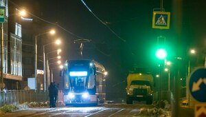 Пассажиры рисковали на дороге: Дятлова вмешалась в ситуацию с трамваями на улице Фрунзе