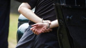 Опасный аргумент: в Черняховске мужчина поставил точку в споре со знакомой с помощью бензопилы