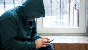 К 8 Марта мошенники рассылают фейковые ссылки на «скидочные» билеты и цветы — эксперт