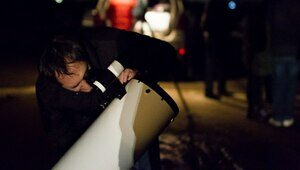 Пролетел над Европой и взорвался над Германией: двухметровый метеорит вызвал переполох в Старом Свете