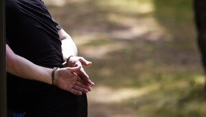 Схватил за волосы и ударил: под Гусевом 15-летняя девочка сдала полиции отца, превратившего жизнь семьи в кошмар