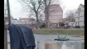 «Залез на ту штуку и поймал за капюшон»: черняховец, вытащивший ребёнка из ледяной воды, рассказал, как это было  