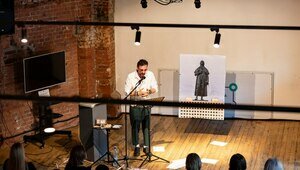 Концерт в единственном экземпляре: калининградский автор Александр Дубровский представит поэтический стендап (фото)