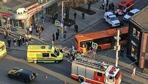 Пассажиры въехавшего в центре Калининграда в парикмахерскую автобуса рассказали об аварии