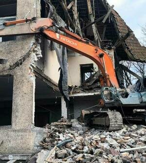 В Калининграде начинают судить директора стройфирмы по обвинению в гибели экскаваторщика на Тенистой аллее 