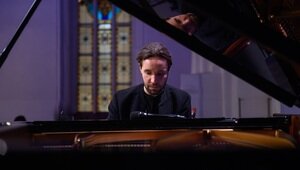 Мечтать не вредно: Ярослав Тимофеев и Вадим Чалый впервые на одной сцене в день рождения Иммануила Канта