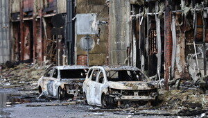 «Удалось отстоять мебельный магазин, хотя предпосылки были»: глава управления МЧС — о пожаре в ТЦ «Гиант»  