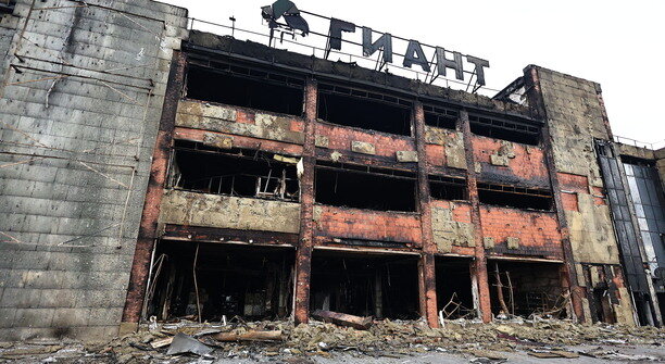 «У них просто не стало части жизни»: как калининградцы помогают погорельцам из ТЦ «Гиант»  