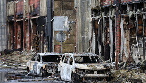 Арендаторам помещений в горевшем «Гианте» помогут с документами и фиксацией ущерба — власти