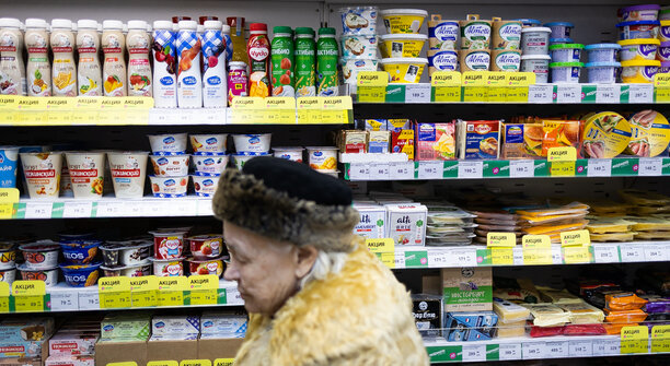 В крупных торговых сетях Калининграда продавали йогурт сомнительного качества