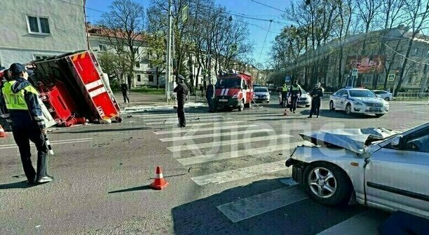 Смерть у дома на Банковской и крупное ДТП с пожарной машиной: 8 событий, которые обсуждали в выходные 