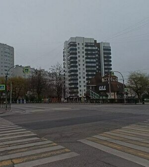 У Королевских ворот изменили работу светофора, водители жалуются на пробки