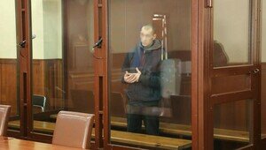 В Советске вынесли приговор мужчине, который преследовал 6-летнюю девочку и раздел её в подъезде