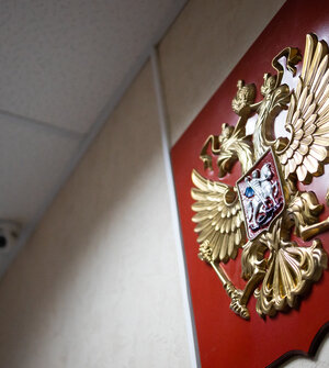 В Немане прокуратура добилась штрафа за незаконное устройство на работу бывшего полицейского  