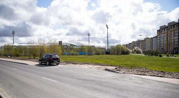 В Калининграде разгорелся спор из-за парковки у «Янтарного»