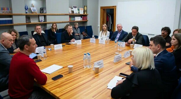 Бизнес и власть обсудили развитие калининградской экономики на фоне налоговых изменений (фоторепортаж)  