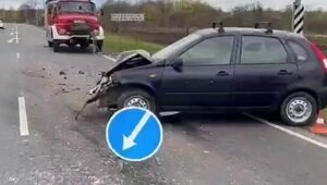 В Черняховском районе водитель «Лады» врезался в едущий впереди Volkswagen