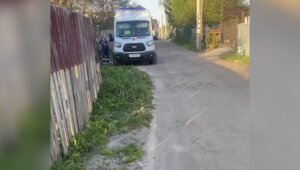 «То на землю падает, то прячется»: калининградец нашёл в СНТ девочку-инвалида, убежавшую от родителей (видео)  