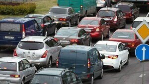 Авария на Дзержинского закупорила выезд из Московского района: во вторник утром Калининград встал в 8-балльных пробках