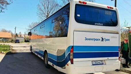 Кондуктора автобуса Калининград — Зеленоградск уволили после скандала с высаженными из-за собаки детьми