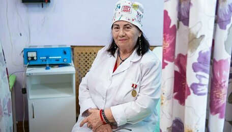 «Говорят, у меня лёгкая рука»: история калининградской медсестры, которая 60 лет проработала в одной поликлинике  