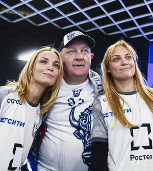 Любовь, которая вернулась через 30 лет: сёстры Арнтгольц рассказали о страсти, возникшей в школьные годы