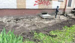 Отмостку дома на Галицкого демонтировали по проекту: в мэрии ответили на жалобы калининградцев  