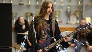 Калининградский учитель музыки нашёл у мусорки рюкзак с айфонами и вернул хозяевам  