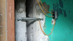В падающем доме на Московском проспекте сработал четвёртый датчик: трещина превысила 10 см